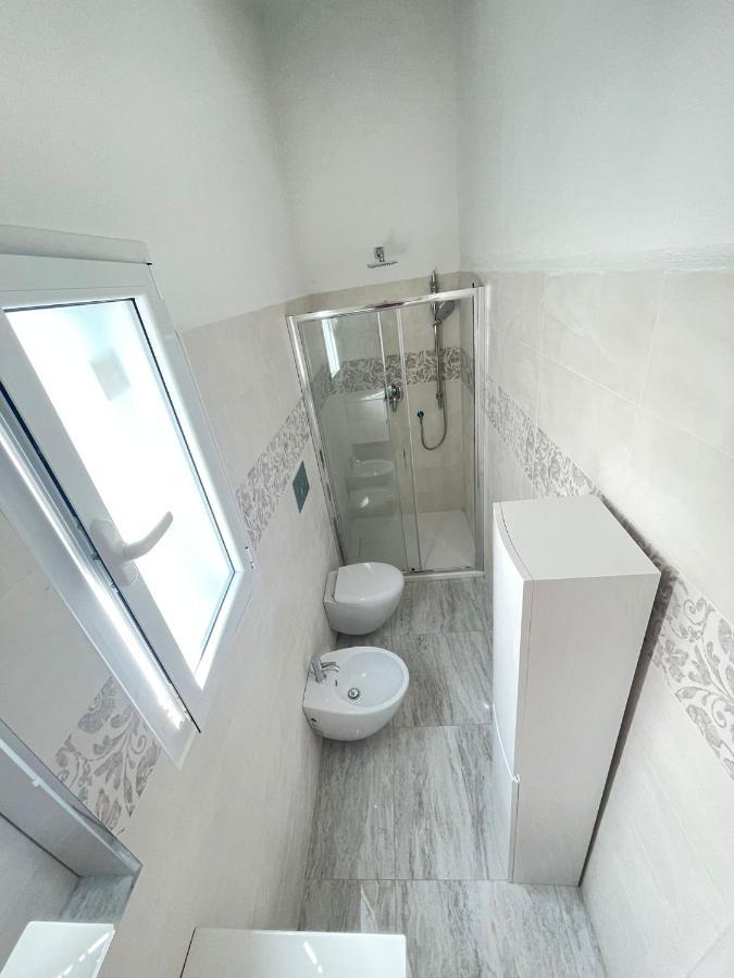 La Perla Del Mare Bed & Breakfast ลากาเลตตา ภายนอก รูปภาพ