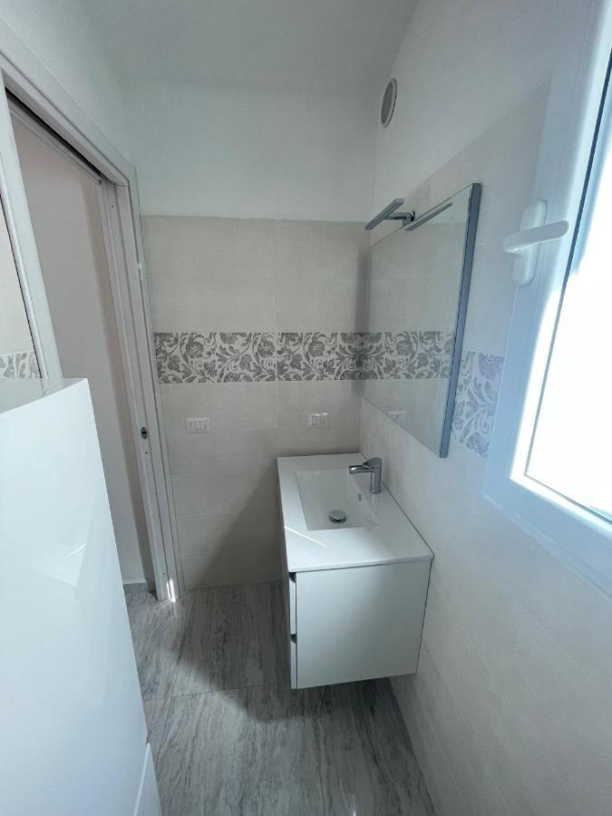 La Perla Del Mare Bed & Breakfast ลากาเลตตา ภายนอก รูปภาพ